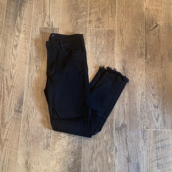 Just Black Women’s Black Skinny Jeans with ripped bottom Size 31 - Picture 1 of 7